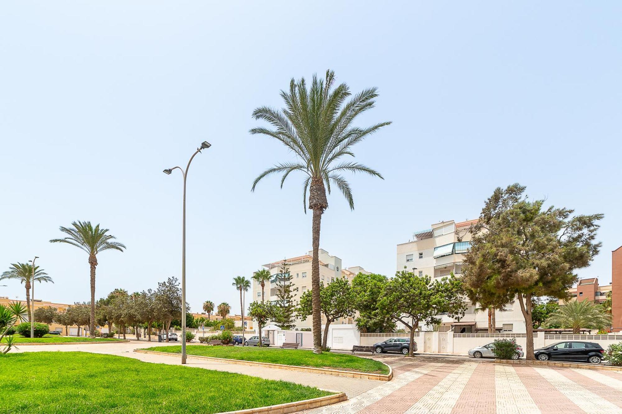 Holiday Apartment Roquetas de Mar Exterior photo