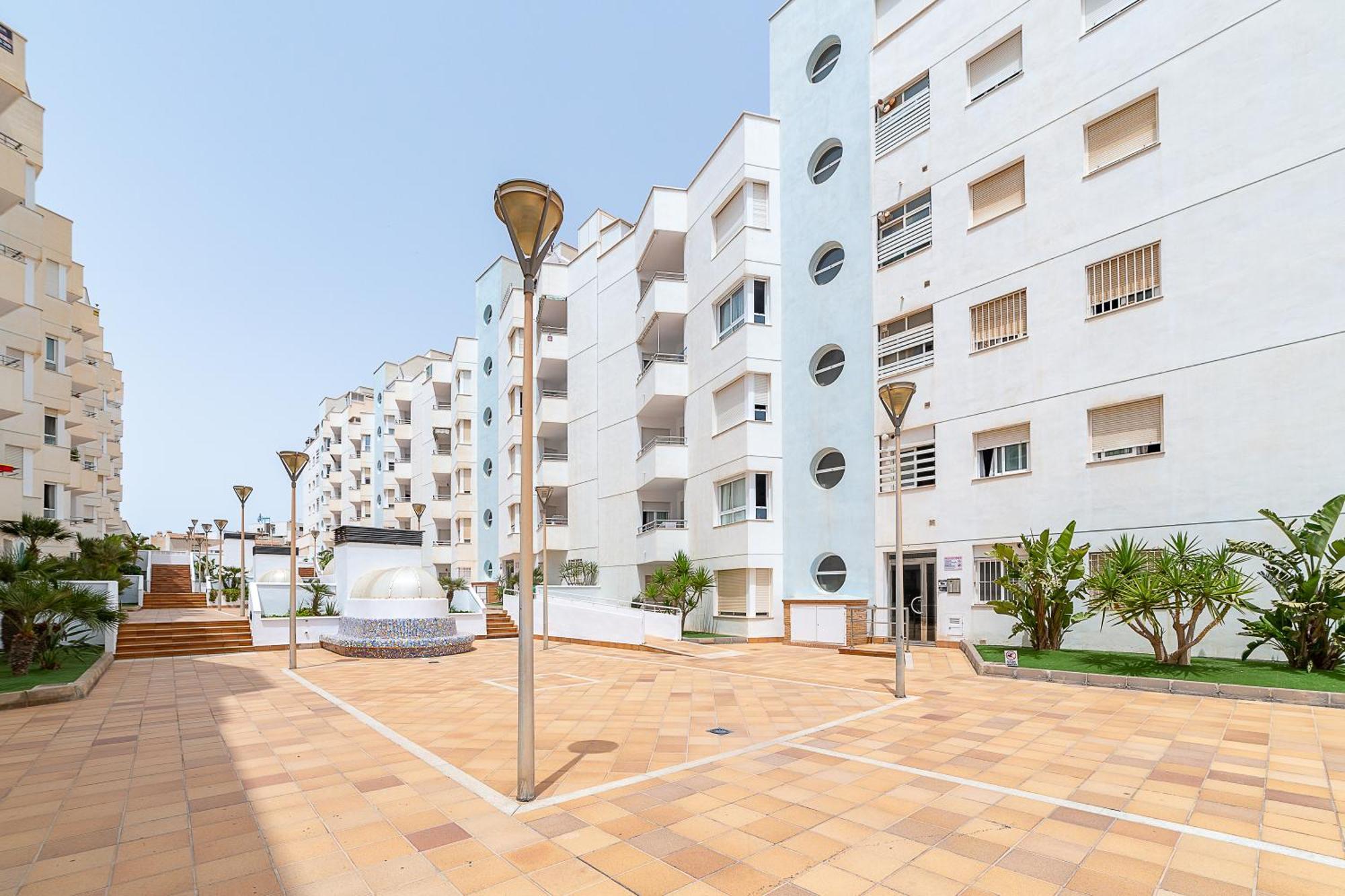 Holiday Apartment Roquetas de Mar Exterior photo